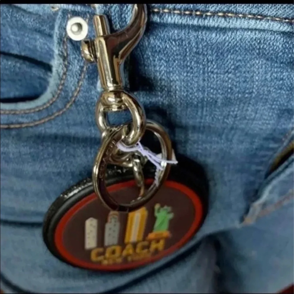 Coach NYC KEY FOB NEW YORK CITY Out of Circulation